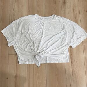 Essie Golden The Drop White Tie-Front Crop Tee